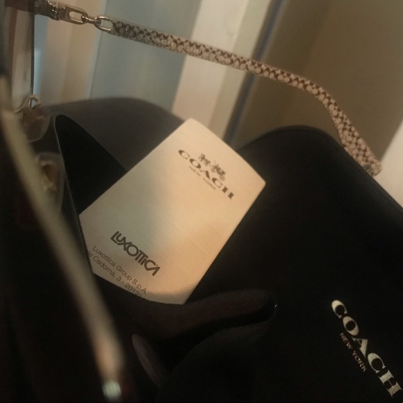 FINAL PRICE!! Authentic coach sunglasses worn 2x - Picture 4 of 4